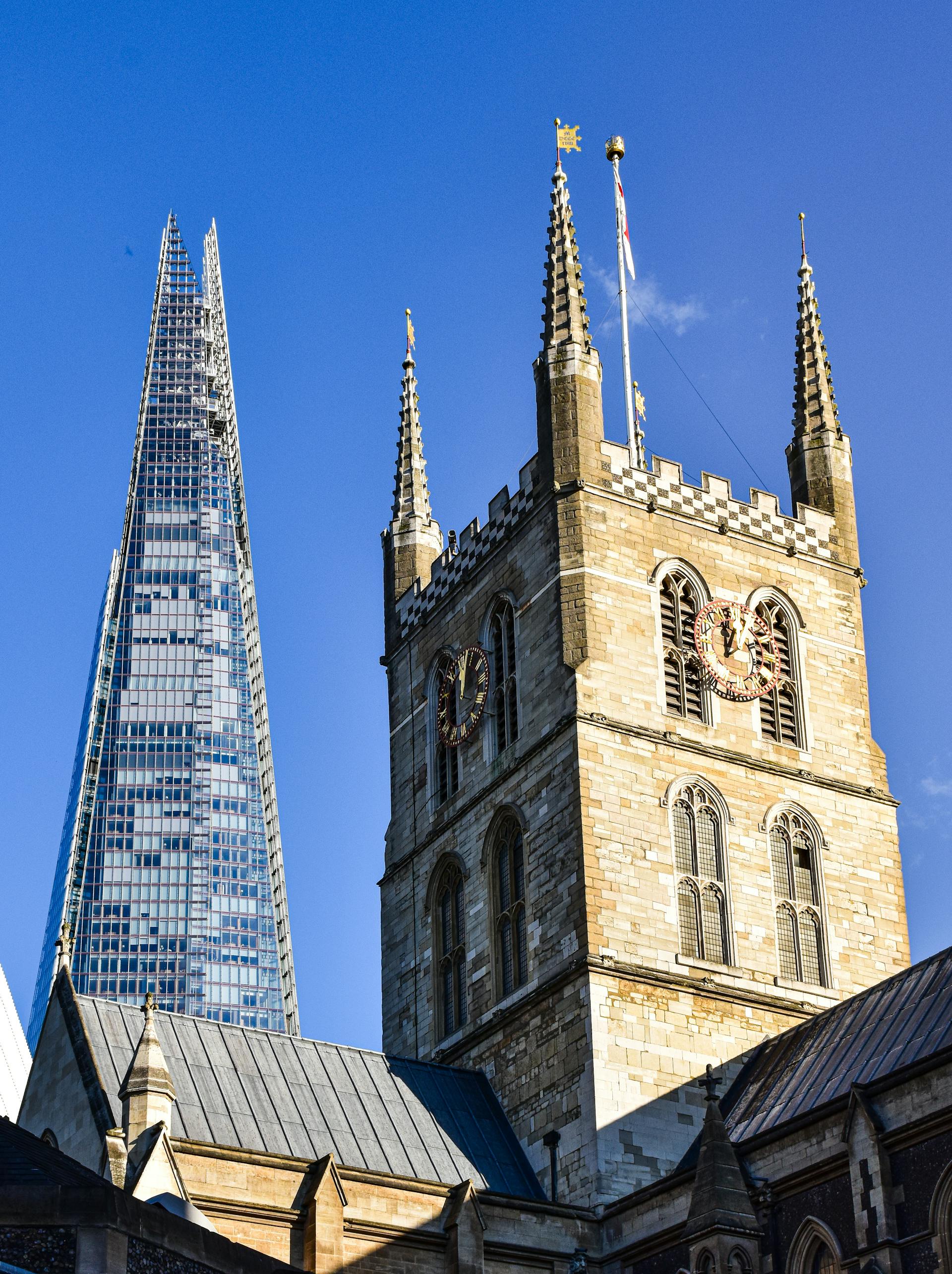 Southwark cathedral next to the Shard